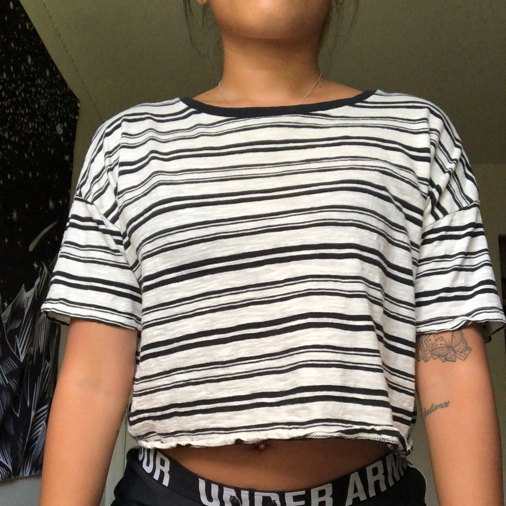 AE Black & White Crop Top